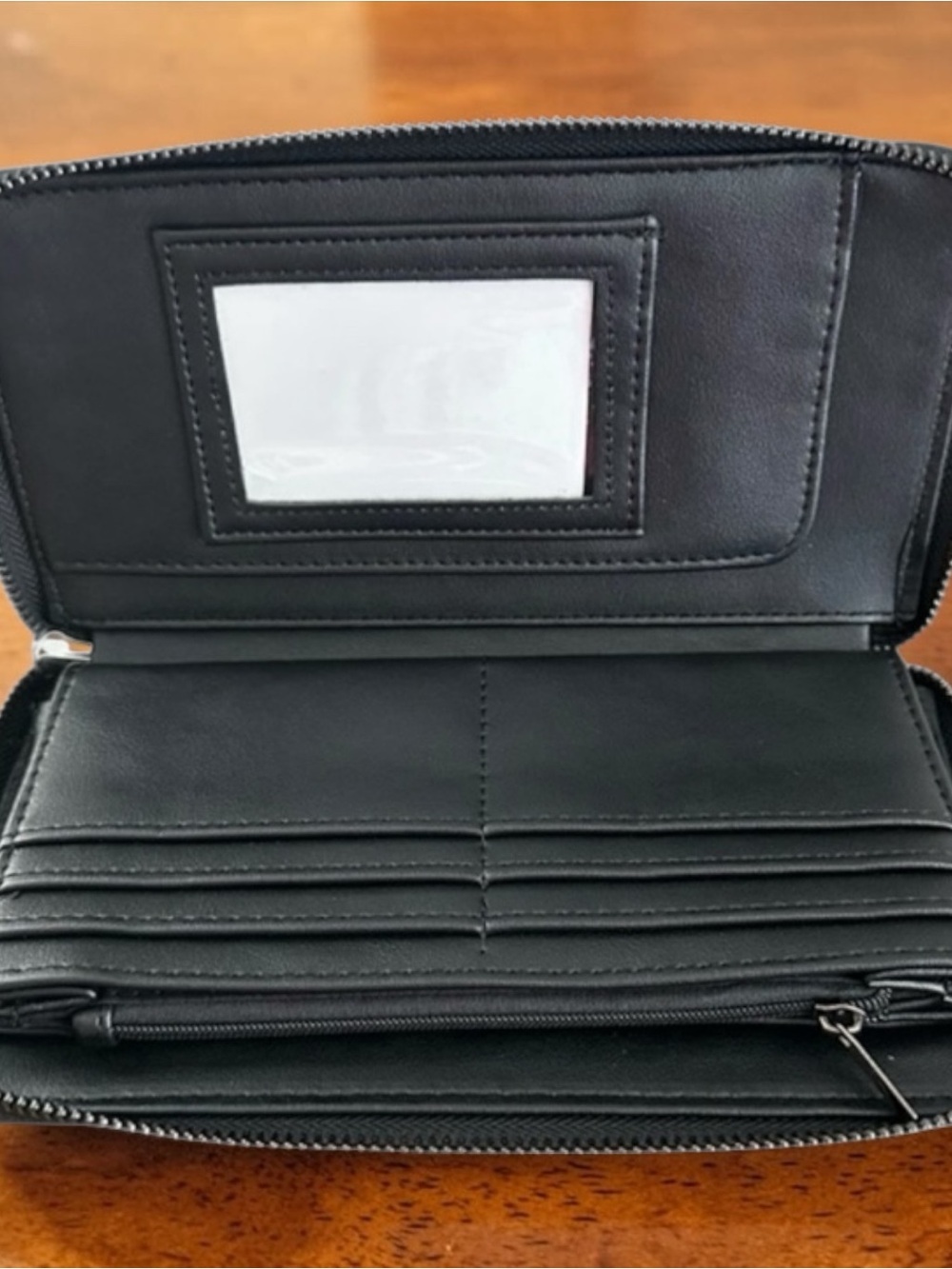 Betsey Johnson NWT Black Embossed Leather Wristlet Wallet - Picture 4 of 4